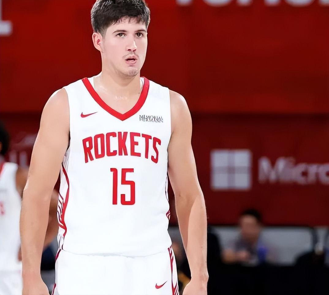 星空体育app-NBA夏联明天7月14日赛程：火箭PK活塞，快船PK雄鹿，勇士PK爵士