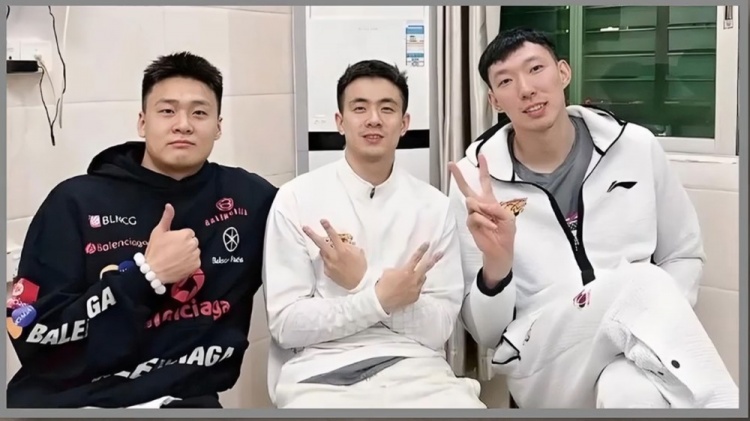 星空体育app下载-合作过最舒服的后卫？周琦：赵继伟第一赵睿第二 翟晓川：李学林