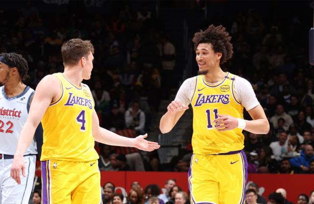 星空体育app下载-湖人利好！浓眉替身砍两双崛起，新援轰21+4闪耀