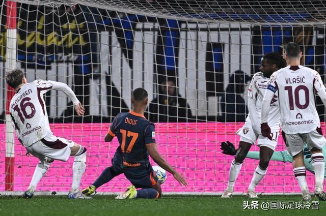 星空体育app官方下载-国米7大中前卫惨烈竞争鸣锣 第四中场新尝试成功有助于上位